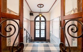 Old Town 2-Bedroom Apartment